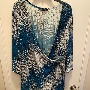 ⚠️FINAL PRICE⚠️ Plus Size Wrap Dress